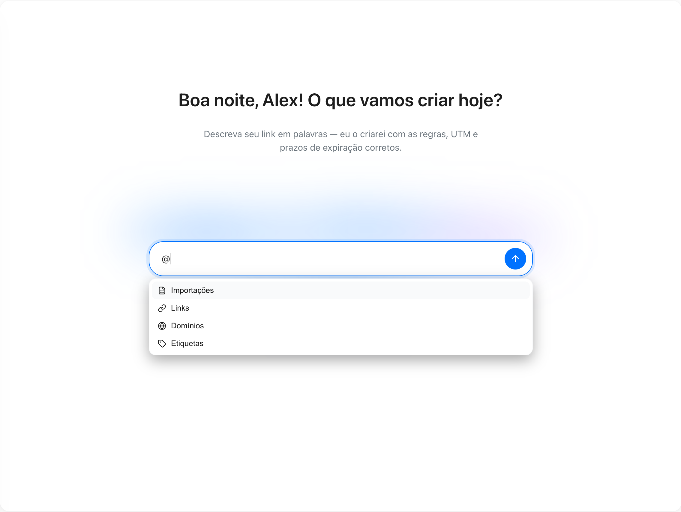 Chat de IA em tela cheia com o menu @ aberto: importações, links, domínios e tags